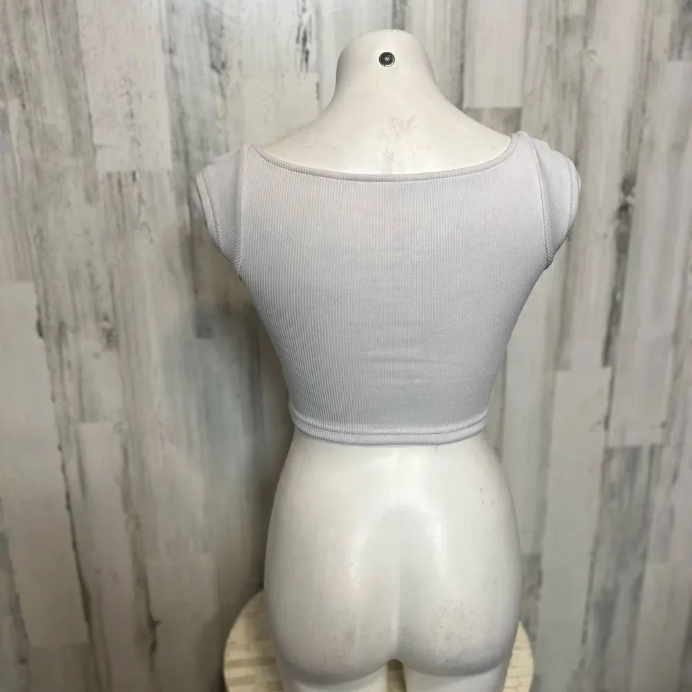 White crop top - Picture 3 of 5